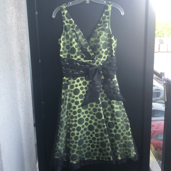 NWT Green w Black Polka Dots Dress - Picture 1 of 7